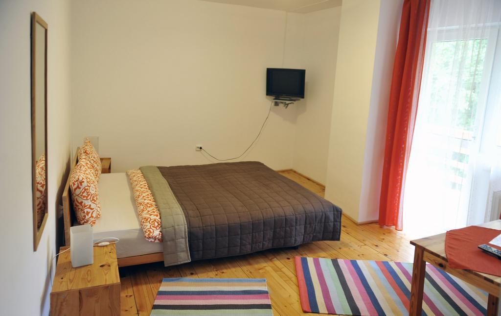Hotel Pensiunea Tiuta Corbeni Zewnętrze zdjęcie