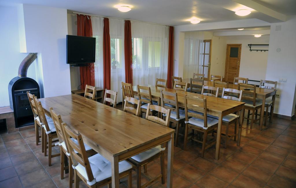 Hotel Pensiunea Tiuta Corbeni Zewnętrze zdjęcie