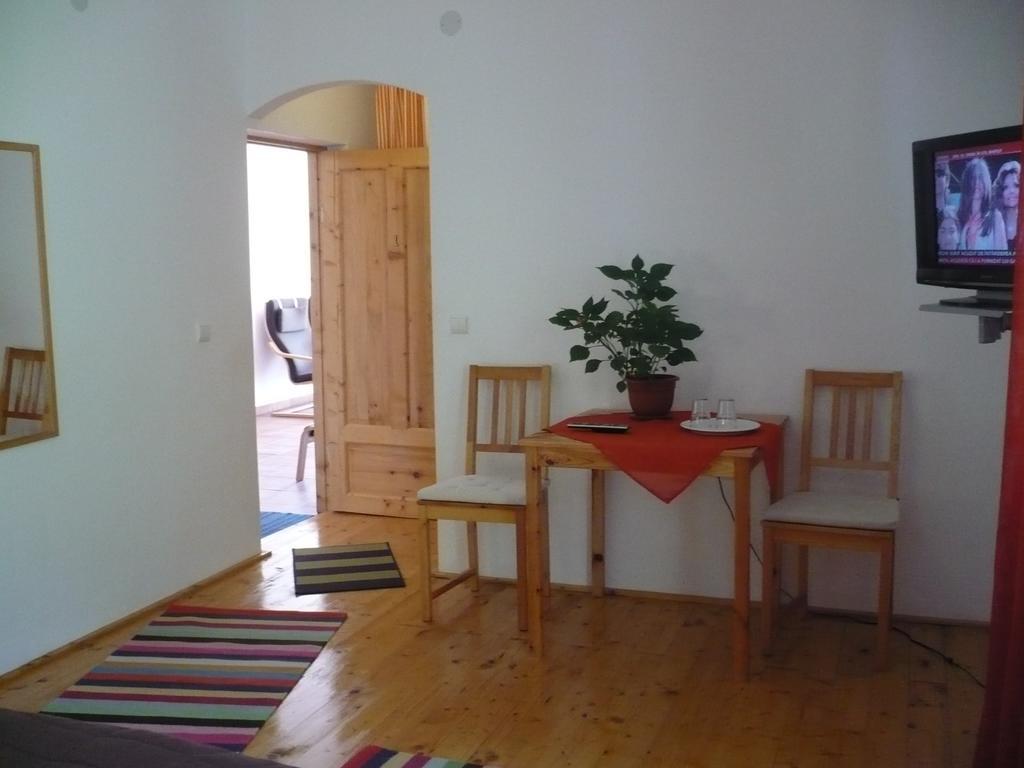 Hotel Pensiunea Tiuta Corbeni Pokój zdjęcie